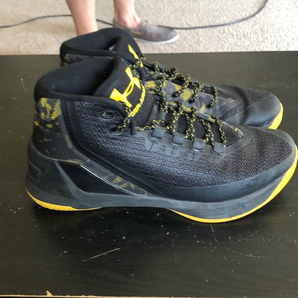 Curry 3 Black and Yellow - Picture 2 of 6
